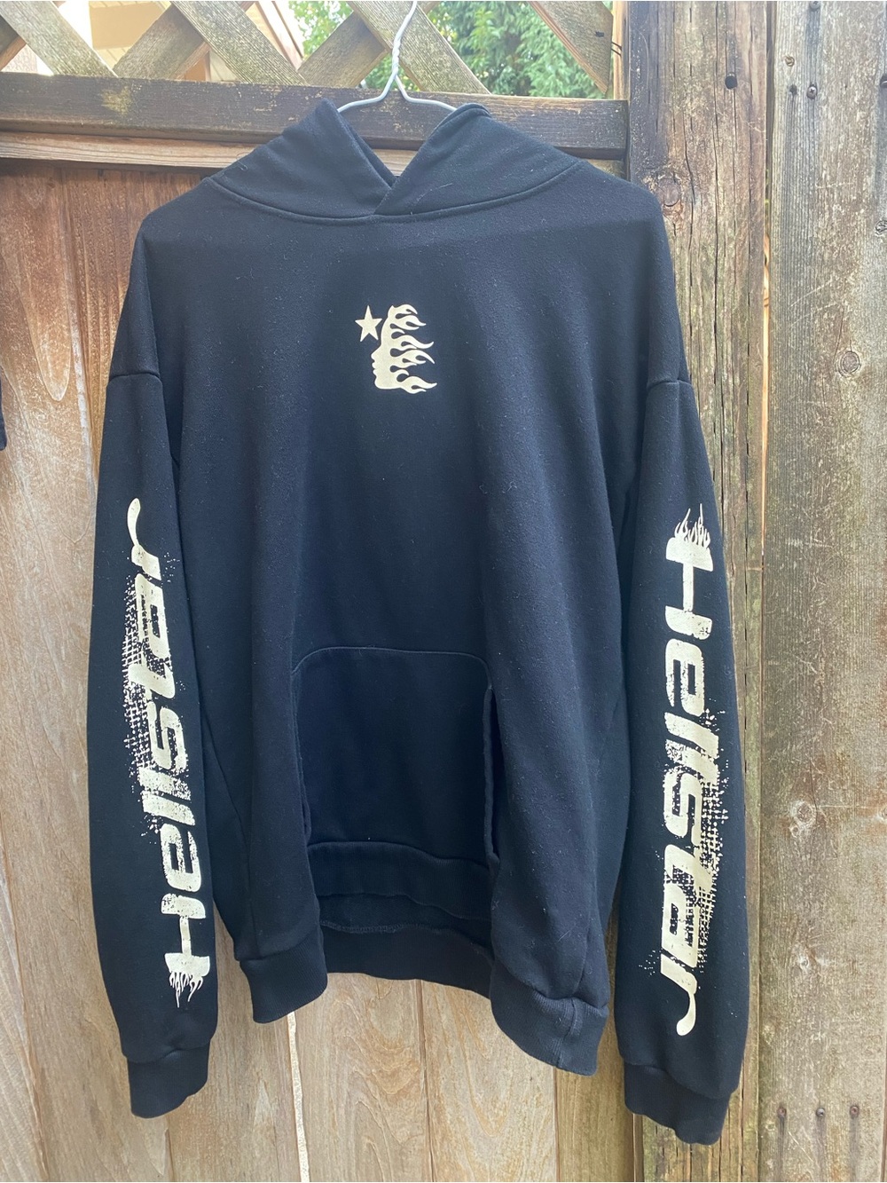 Hellstar tracksuit 90 Canadian dollars